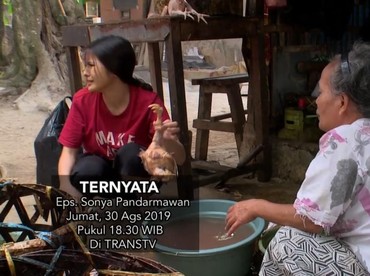 Sonya Pandarmawan, Eks JKT48 Jadi Pencabut Bulu Ayam