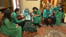 6 Potret Kenangan SBY bersama Ibunda Ibu SBY, Siti Habibah meninggal dunia pada Jumat (30/8) di RS Mitra Cibubur. Berikut ini mari kenang lagi momen kebersamaan SBY dan ibundanya semasa hidup.