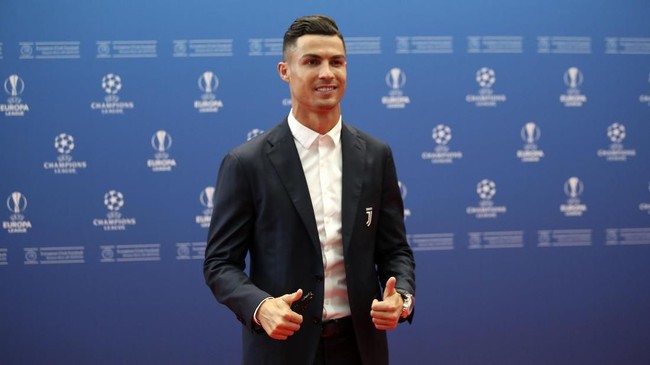 Wakil Presiden Juventus Pavel Nedved menilai Cristiano Ronaldo lebih layak mendapatkan penghargaan Pemain Terbaik Eropa 2019 dibandingkan Virgil van Dijk.