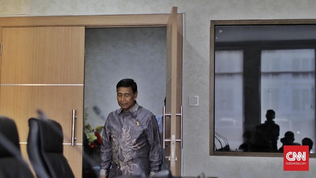 Sebanyak 10 pucuk senjata milik TNI yang sempat dirampas saat kerusuhan di Kabupaten Deiyai, Papua, telah dikembalikan.