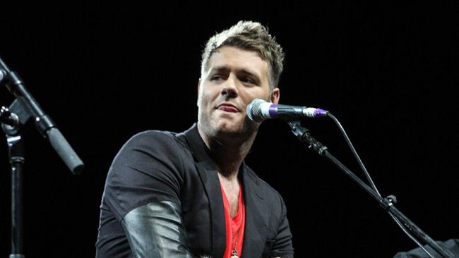 Brian McFadden tak ingin tertinggal dari mantan rekannya di Westlife yang konser di Indonesia. Ia akan konser di Medan 10 November mendatang.