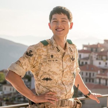 Cerita Lucu di Balik Adegan Ciuman Para Artis Korea