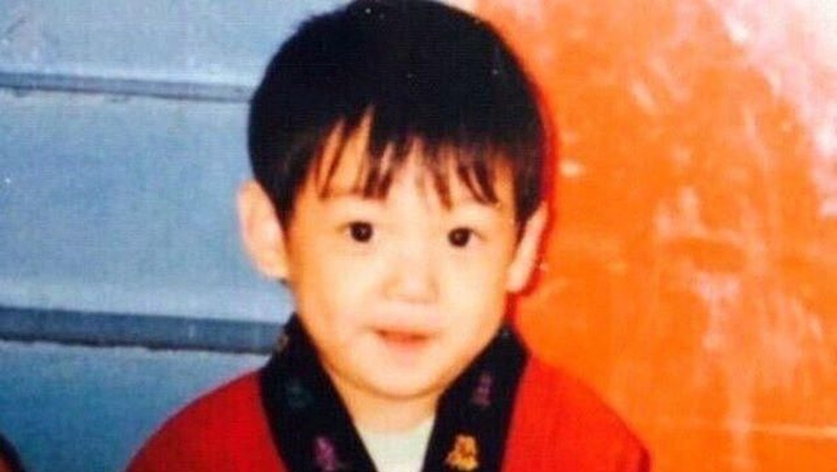 Beberapa potret ketampanan ayah dari Jungkok BTS versi Insertlive