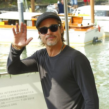 Brad Pitt Ungkap Kehidupannya Hancur seperti Sampah Makanan Ternak