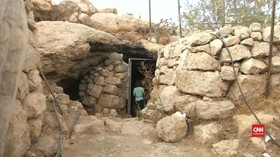 VIDEO: Balada 'Manusia Gua' di Palestina