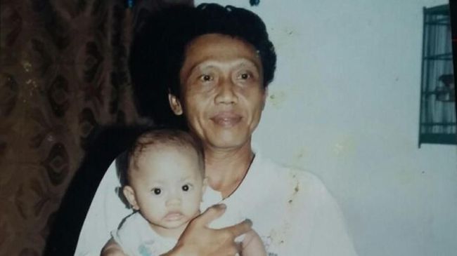 Henry Ismono sebagai penggemar berat Gundala bercerita tentang sentuhan Hasmi dalam komik yang membuatnya jadi 'tergila-gila' kepada Gundala.