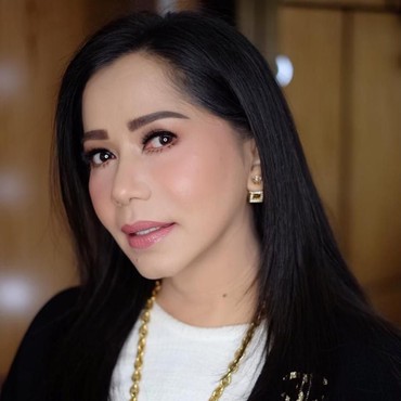 Jual Rumah ke Tersangka Korupsi, Iis Sugianto Datangi KPK sebagai Saksi