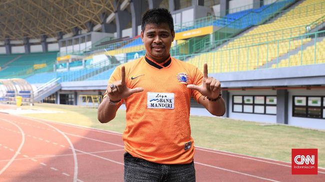  Si  Jabrik Nuralim Dari Palang  Pintu Persija ke Palang  Parkir 