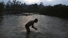 FOTO : Hari Penuh Cinta untuk Ayah di Nepal