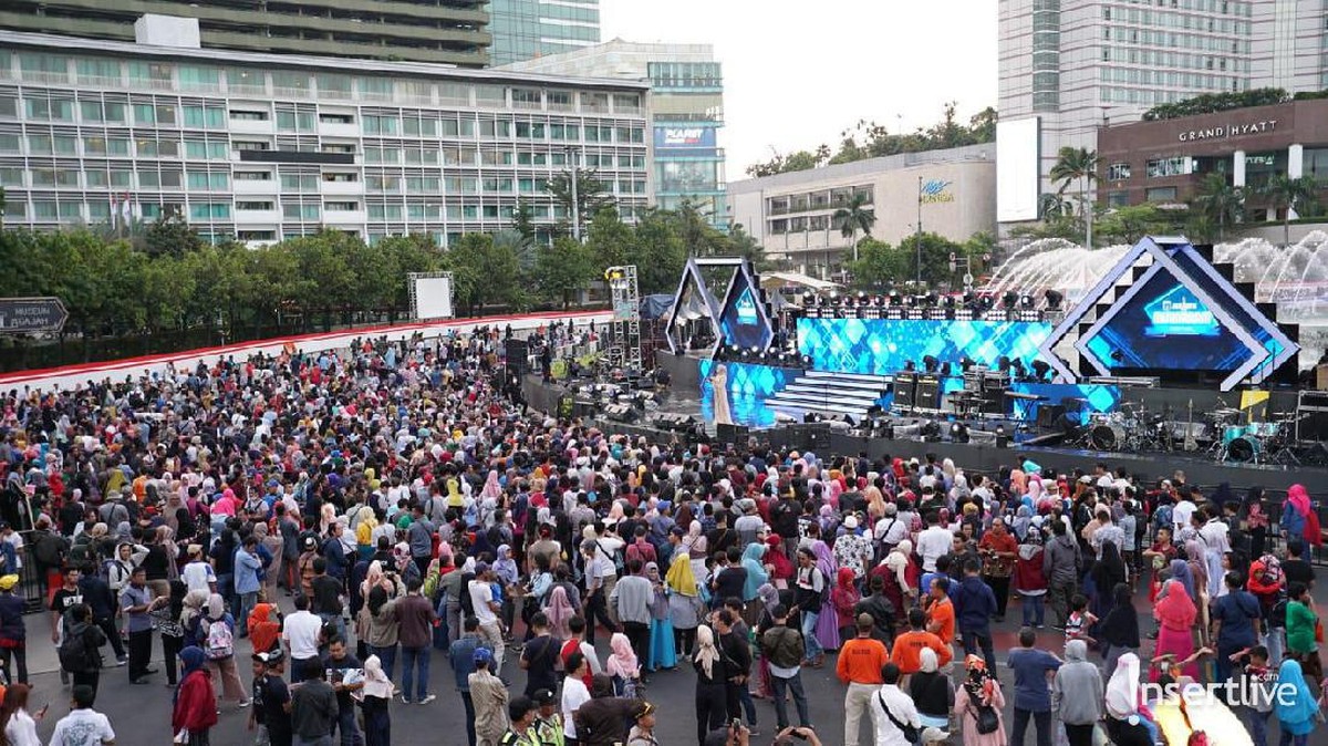 Beberapa keramaian dan keseruan acara Jakarta Muharram Festival di Bundaran HI&comma; Jakarta Pusat&comma; hari ini&comma; Sabtu &lpar;31&sol;8&rpar;