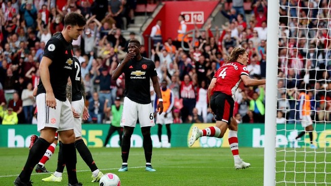 Ruang ganti Manchester United (MU) dilaporkan memanas meski Liga Inggris baru berlangsung empat pekan seiring hasil imbang kontra Southampton.