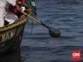 16 Nelayan Gugat Dirut Pertamina Terkait Minyak di Karawang