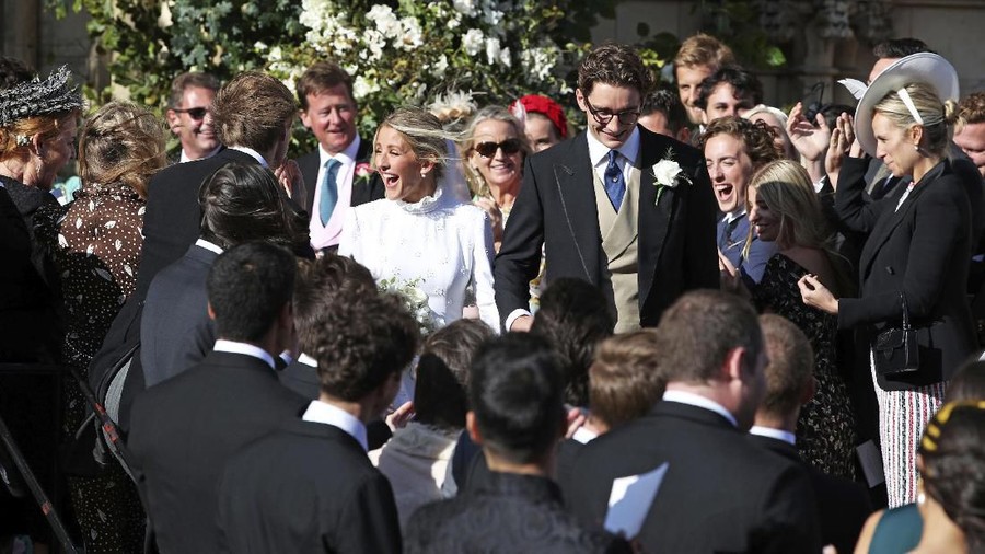 Selamat, Ellie Goulding Resmi Menikah dengan Caspar Jopling pada Sabtu (31/8).