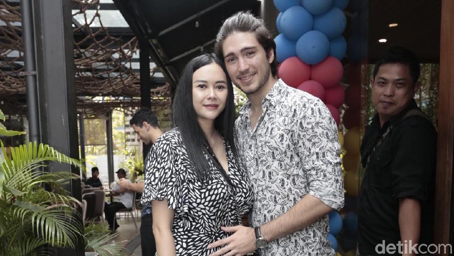 Aura Kasih