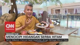 VIDEO: Mencicipi Hidangan Serba Hitam