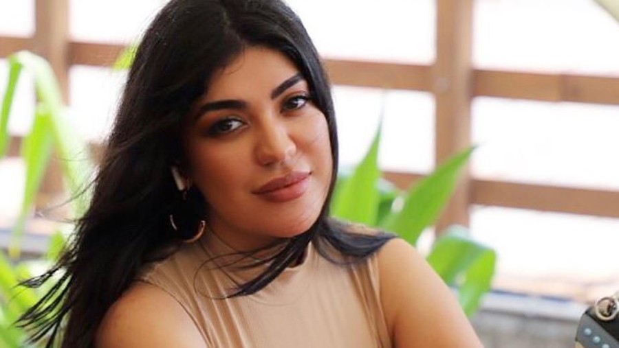 Milena Madmusayeva menceritakan pengalamannya berkunjung ke Jakarta.