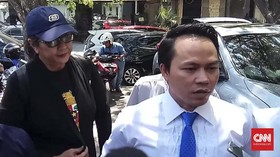 Berbaju Garuda Pancasila, Tri Susanti Penuhi Panggilan Polisi