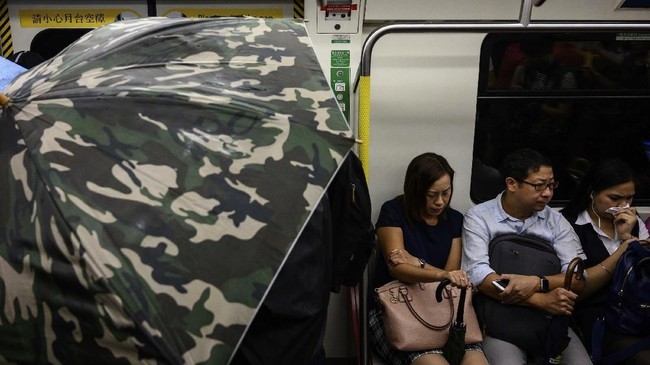 Aksi demonstrasi di Hong Kong selama hampir enam bulan memicu sebagian penduduk pindah ke Taiwan.