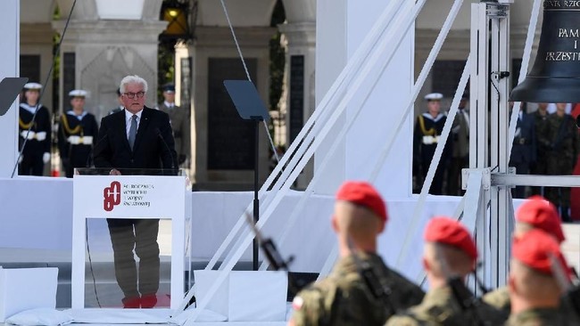 Presiden Jerman Frank-Walter Steinmeier menilai vaksinasi bagian dari upaya keluar dari pandemi. Ia mempercayai vaksin AstraZeneca yang disetujui penggunaannya.