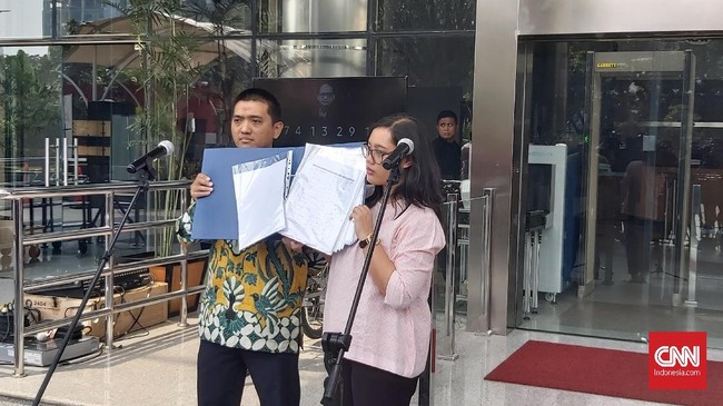 Sekitar seribu pegawai KPK menandatangani petisi menolak capim yang memiliki rekam jejak buruk karena dapat menghambat kerja pemberantasan korupsi.