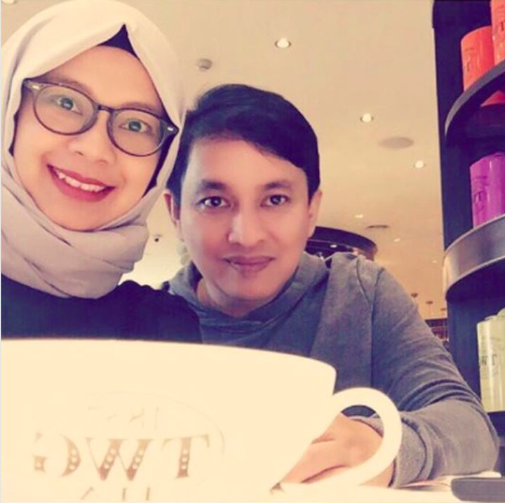 <p>Yovie dan Dewayani sangat jarang memamerkan kemesraan di media sosial. Sehingga tak banyak yang tahu sosok Dewayani lebih jauh. (Foto: Instagram @ywpiano)</p>