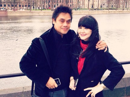 Potret Harmonis Keluarga Ita Purnamasari & Dwiki Dharmawan