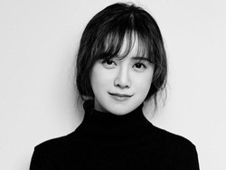 5 Tahun Cerai dari Ahn Jae Hyun, Ku Hye Sun Pamer Rangkul Cowok di Bawah Sakura