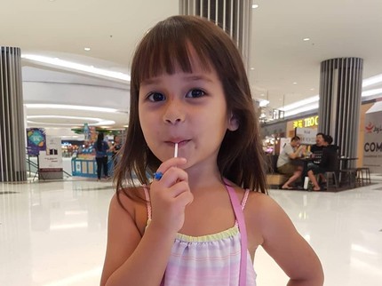 7 Potret Manisnya Putri Kecil Lia Waode