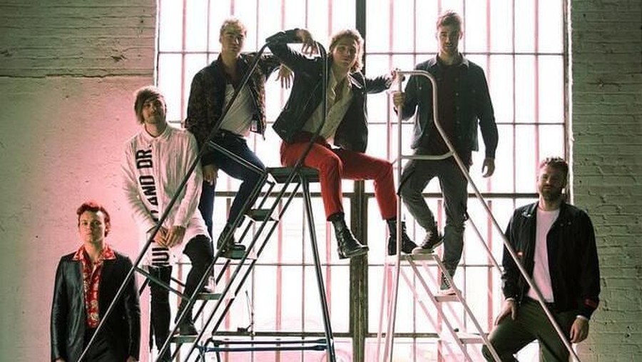 Lirik lagu Who Do You Love kolaborasi The Chainsmoker kolaborasi dengan 5 Seconds of Summer.