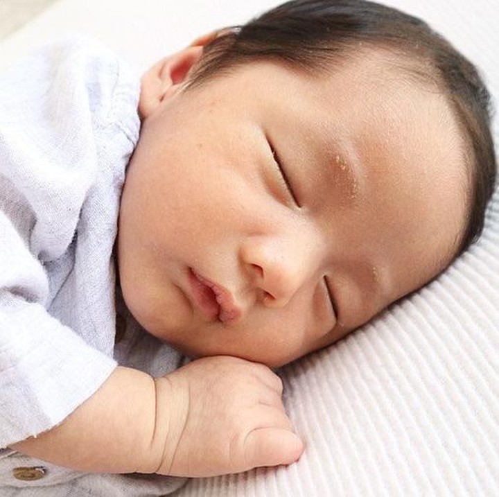 <p>Saat mengetahui hamil Davi, Ryana sempat merasa kebobolan, Bun. Wajar saja karena si sulung, Qiandra Rynayra Redi, saat itu belum genap satu tahun. (Foto: Instagram @ryana_dea)</p>