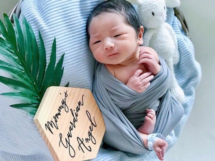 7 Foto Menggemaskan Anak Kedua Ryana Dea, Baby Davi
