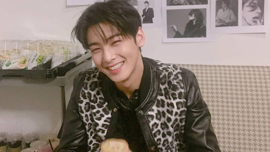 Selain wajah rupawan, Cha Eun-woo juga memiliki bakat akting dan musik yang memukau.