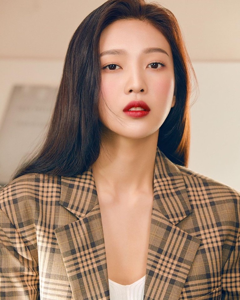 Miliki Bibir Seksi, 7 Artis Korea Ini Bikin Lutut Lemas Berikut ini sederet artis asal Korea Selatan yang miliki bibir seksi versi Insertlive, siapa saja mereka?
