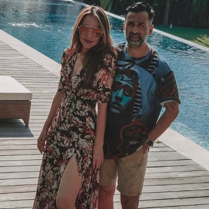 <p>Jeremy yang kini berusia 48 tahun terlihat makin matang dan dewasa. Kalau para Bunda sih biasanya menyebut Jeremy sebagai 'hot daddy'. (Foto: Instagram @jeremythomas_jt)</p>