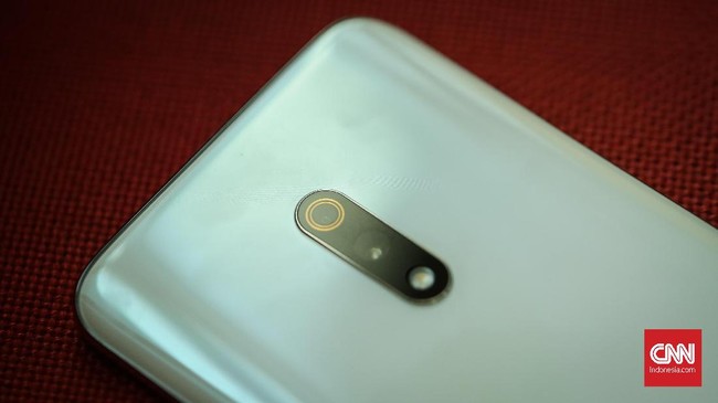 Realme X menghadirkan ponsel dengan kemampuan menghasilkan foto dengan warna cemerlang di kondisi kurang cahaya.