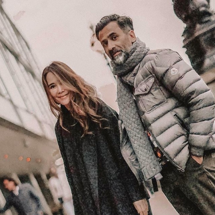 <p>Jeremy dan Ina dikarunia dua anak yang telah dewasa, yaitu Axel dan Valerie. (Foto: Instagram @jeremythomas_jt)</p>