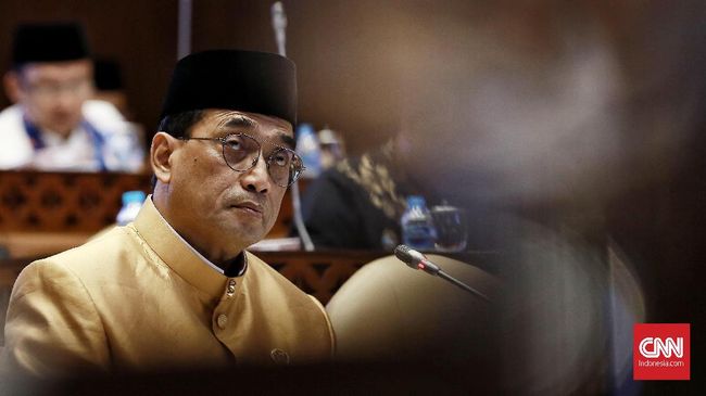 Bandara Ibu Kota Baru Ditargetkan Rampung pada 2024 Kemenhub menargetkan pembangunan bandara ibu kota baru (IKN) di Kalimantan Timur rampung pada 2024 mendatang.