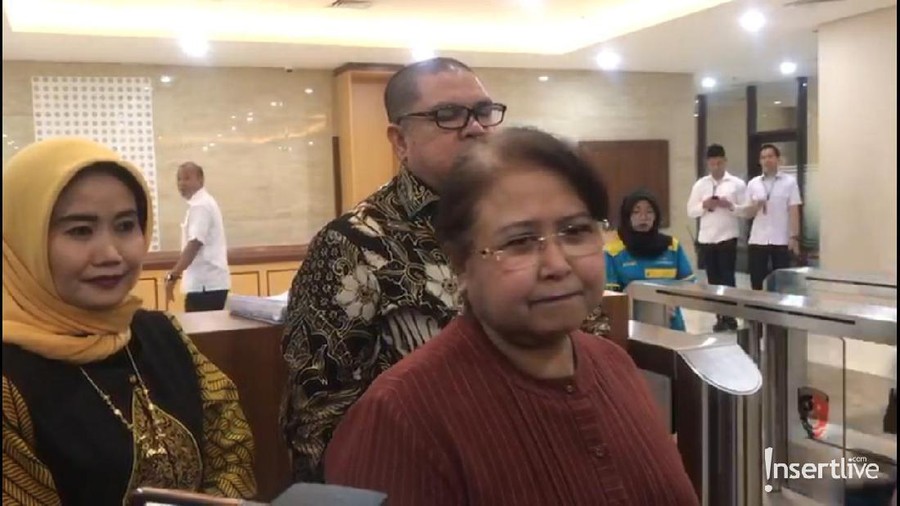 Sindir Tajam Hotman Paris, Elza Syarief: Semua Orang Simpati ke Saya Elza Syarief sindir Hotman Paris.