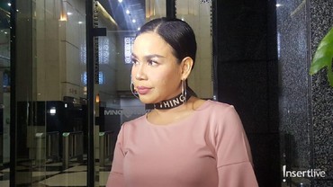img-title Permak Wajah Melaney Ricardo, Hidung Tanam Benam dan Rahang Dibotoks