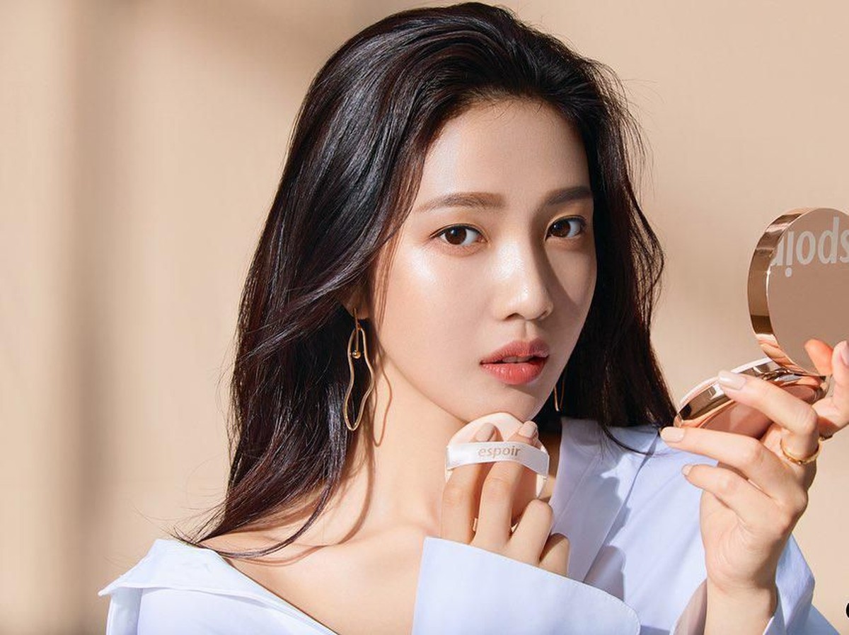 Joy Red Velvet genap berusia 23 tahun pada hari ini&comma; Selasa &lpar;3&sol;9&rpar;&period; Berikut sederet potret kece Joy Red Velvet&period;