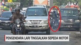 VIDEO: Kena Razia, Pemotor Lari Tinggalkan Sepeda Motornya