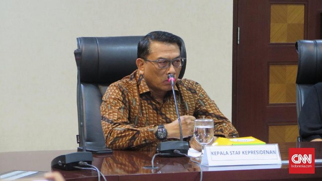 Ali Mochtar Ngabalin menyebut staf yang positif virus corona ini seorang perempuan dan bekerja di Deputi IV KSP.