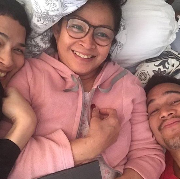 <p>Kruntelan bareng ibu tersayang memang jadi momen spesial buat seorang anak. (Foto: Instagram/ @lawalata13)  </p>