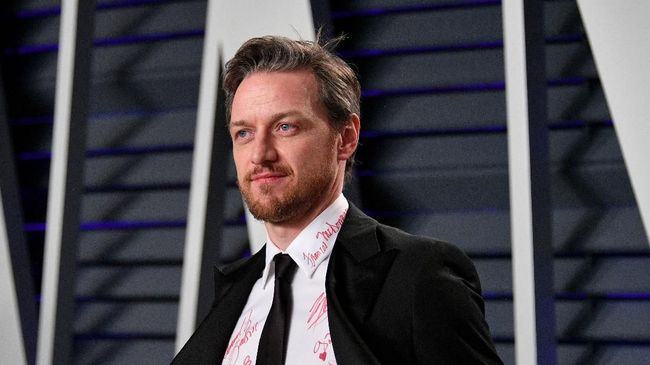 James McAvoy mengonfirmasi telah menikah dengan Lisa Liberati baru-baru ini. 