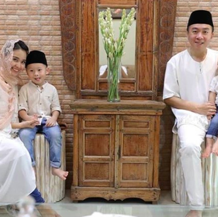 <div>Bunda asal Bandung ini mengaku kalau membesarkan anak menjadi lebih mudah dengan bantuan sang suami. (Foto: Instagram @windaviska)</div>
