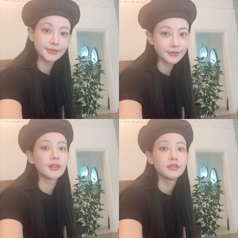 Dua Wanita yang Dituduh sebagai Selingkuhan Ahn Jae Hyun Oh Yeon Seo dan Kim Seul Gi dituduh sebagai selingkuhan Ahn Jae Hyun. Intip kecantikan mereka berikut ini.