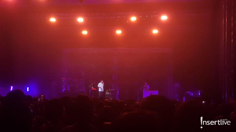 Mike Shinoda melangsungkan konser di Jakarta, indonesia. intip aksinya berikut ini.