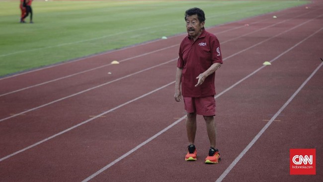 Mendiang mantan Menteri Perindustrian dan Perdagangan, Bob Hasan, sempat dinobatkan sebagai 'Bapak Atletik Indonesia'.