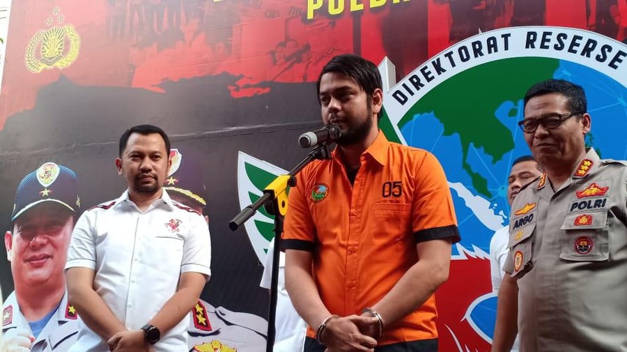 Polda metro serahkan rio reifan ke rsko cibubur