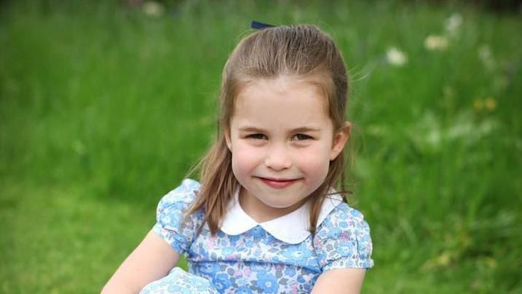 Putri Charlotte memiliki nama baru yang hanya berlaku di luar istana, termasuk di sekolah.